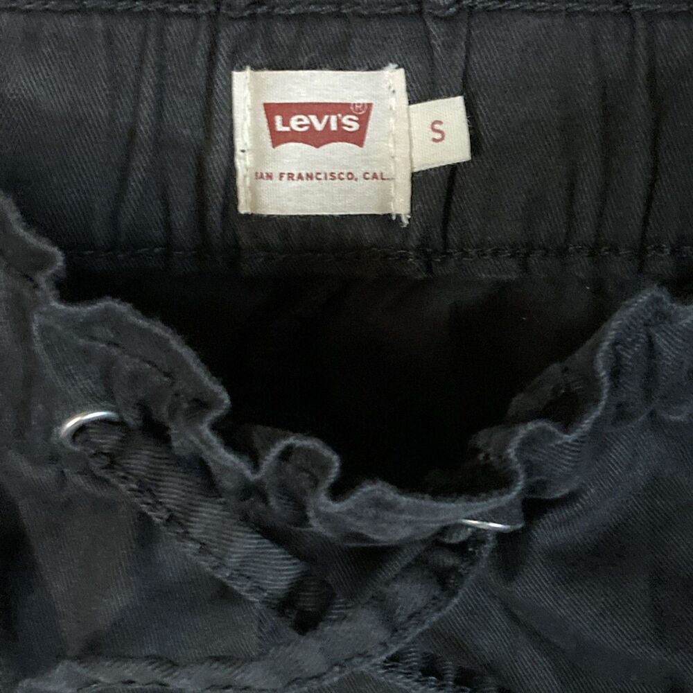 Levi’s Women's Mid-Rise Essential Black Jogger Pants Size Small - Picture 3 of 6